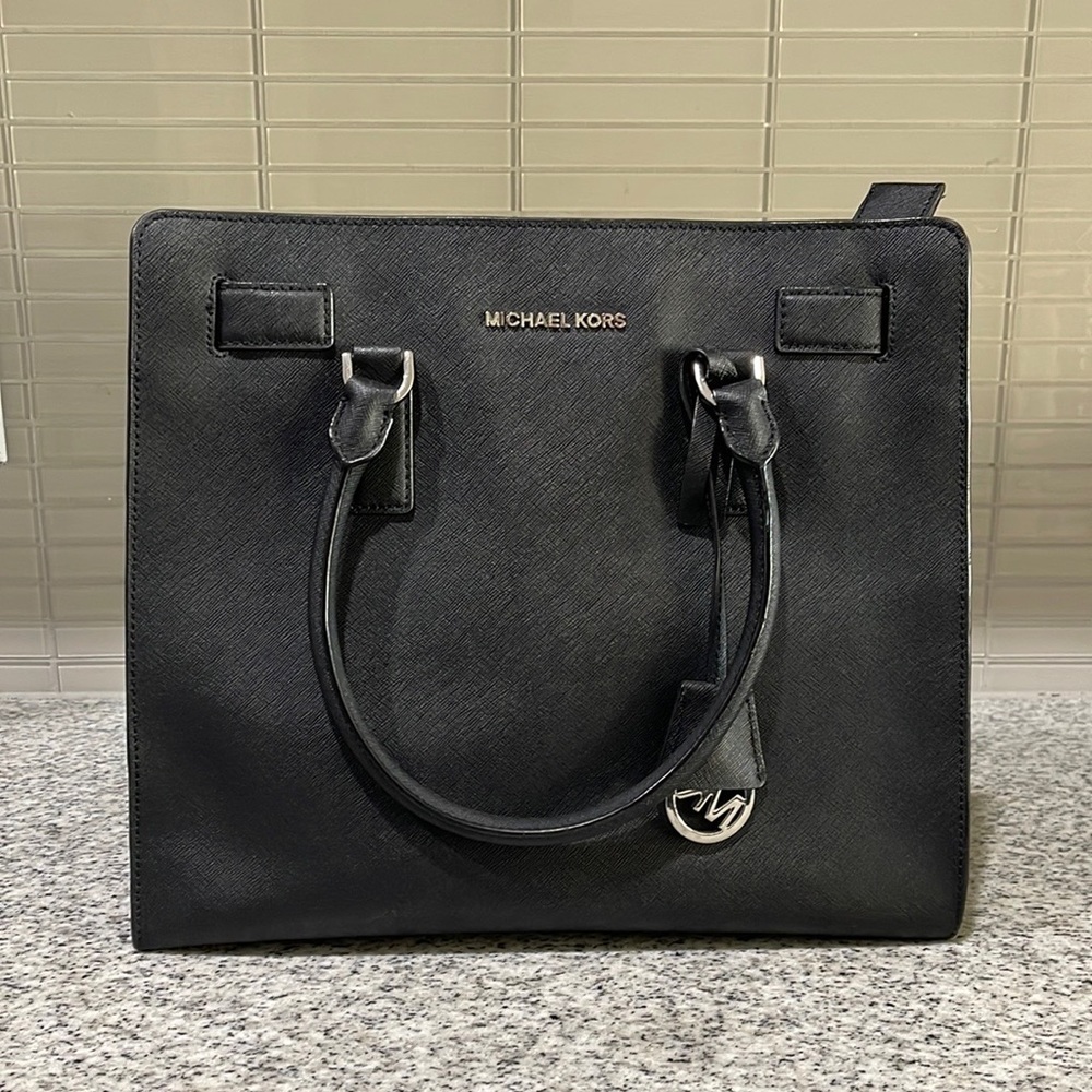 Michael Kors Medium Dillion Bag